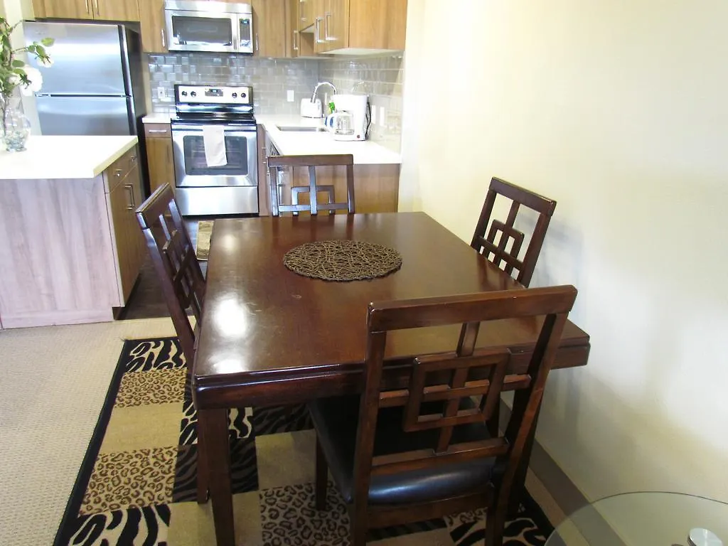 Walk To The Beach! Resort Style Apartment Marina del Rey